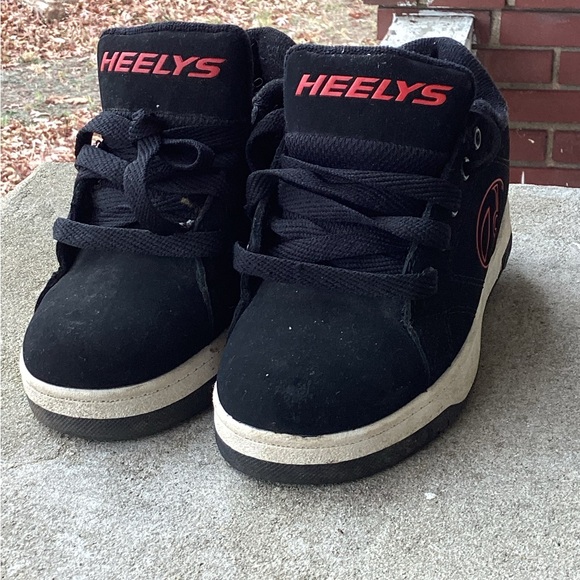 Heelys Voyager # HES10435 Walk Skate Shoe - Red / Black KIds Size 2 - Picture 1 of 6